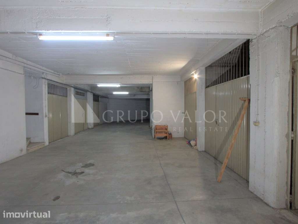 Garagem 15m2, Funchalinho - Grande imagem: 3/5