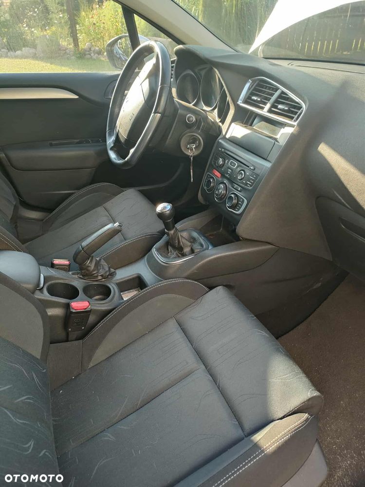 Citroën C4 HDi 90 Attraction - 5