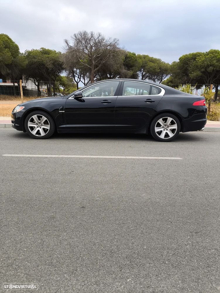 Jaguar XF 3.0 D V6 S Premium Luxury - 4