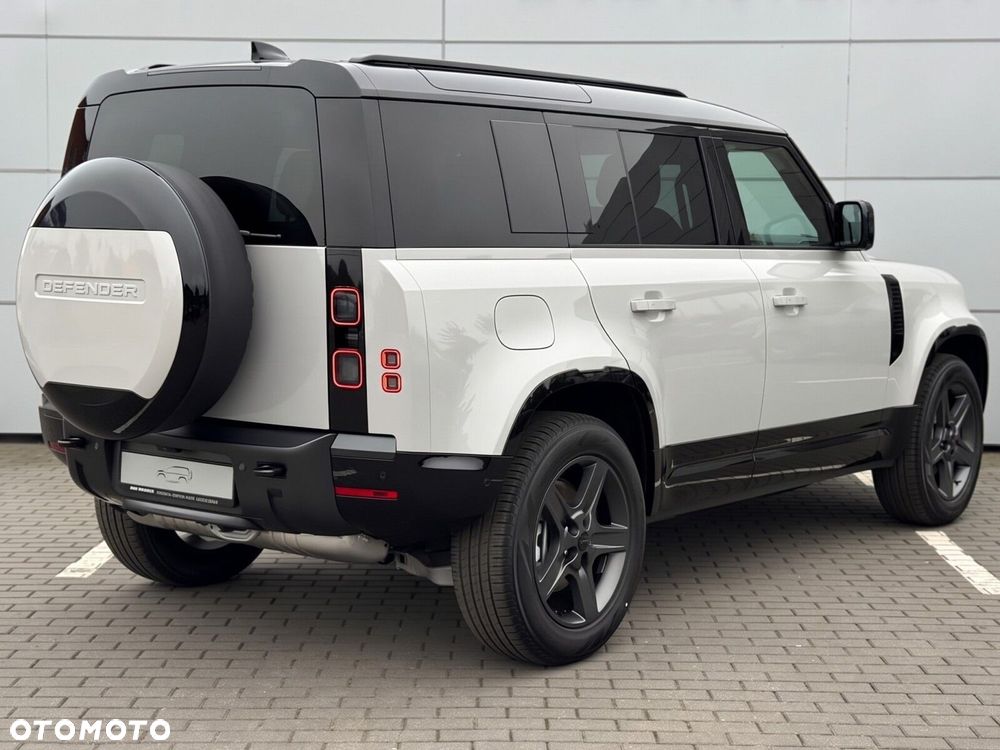 Land Rover Defender - 8
