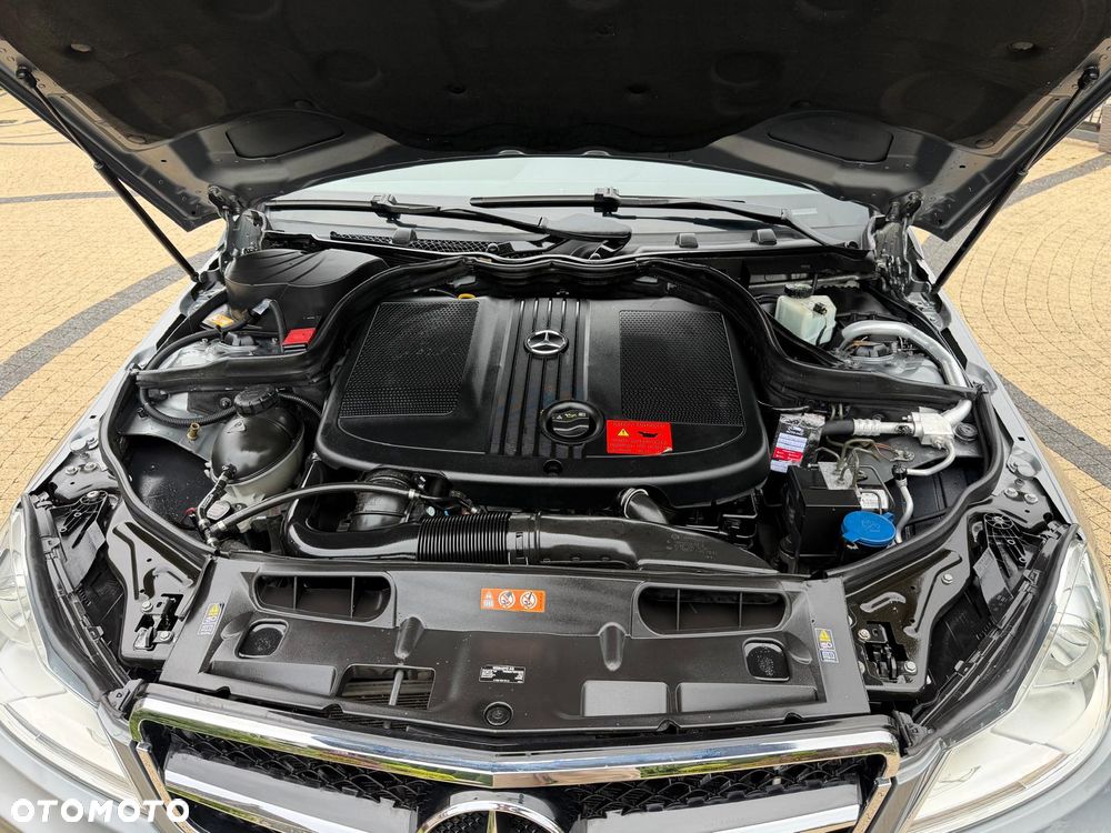 Mercedes-Benz Klasa C 180 CDI 7G-TRONIC Edition - 24
