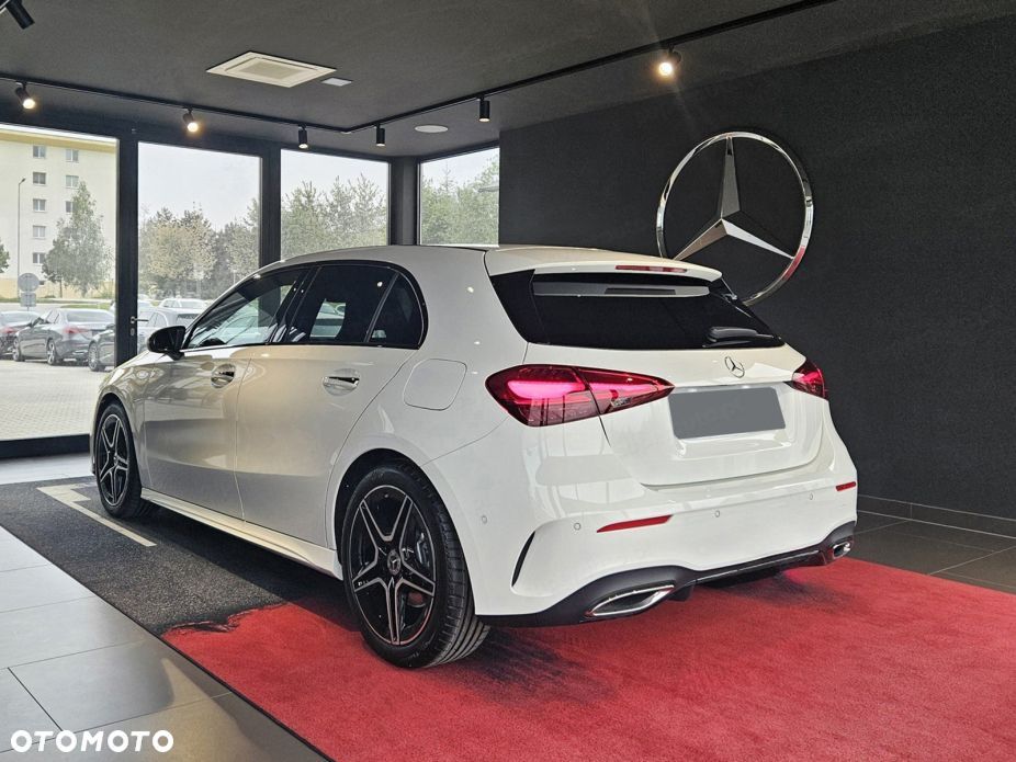 Mercedes-Benz Klasa A 220 4-Matic AMG Line 8G-DCT - 4
