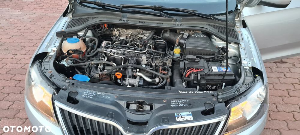 Skoda RAPID 1.6 TDI DPF Ambition - 17