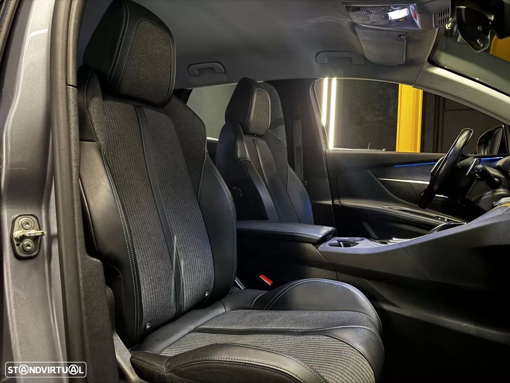 Peugeot 3008 1.6 Hybrid Allure Pack e-EAT8 - 35