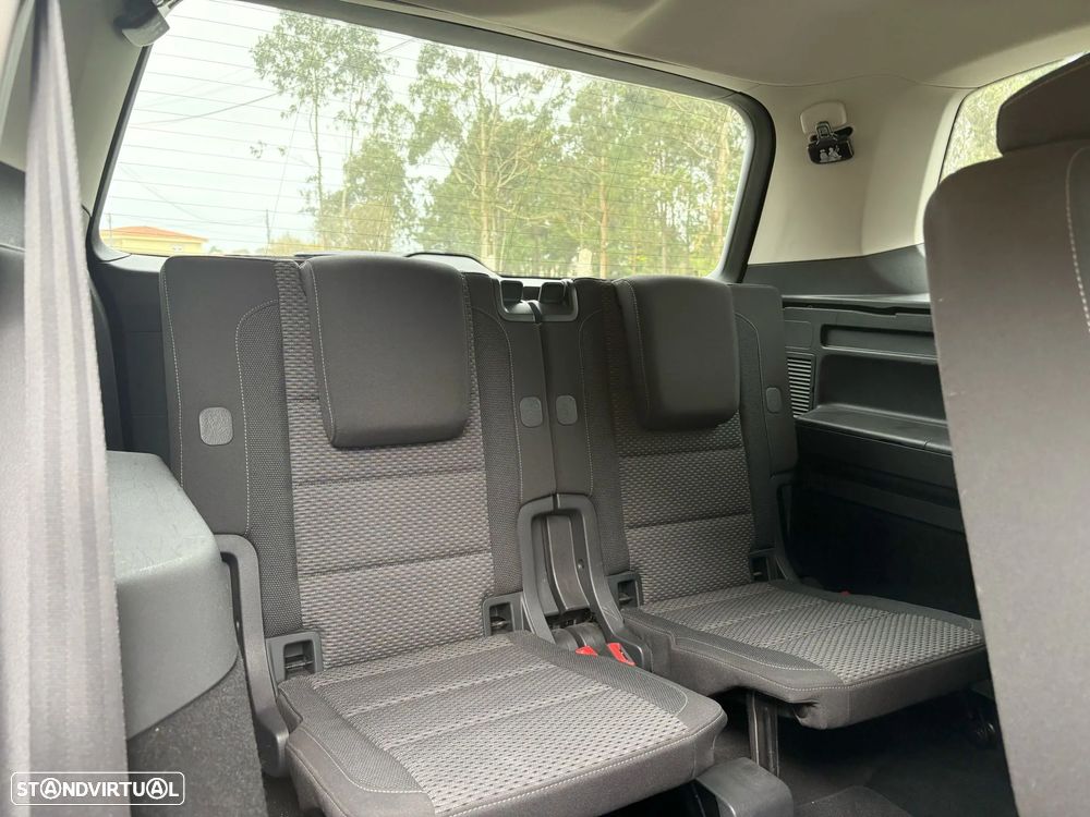 VW Touran 1.6 TDI Highline DSG - 32