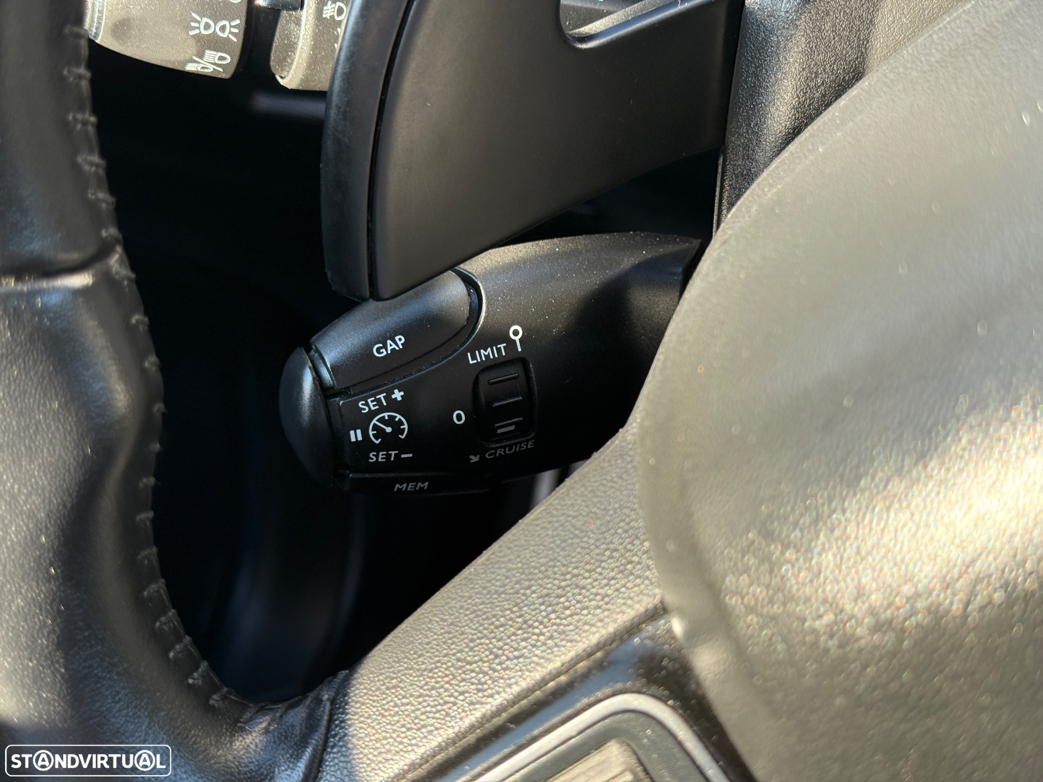 Citroën C5 Aircross Hybrid 225 e-EAT8 ë-SERIES - 18