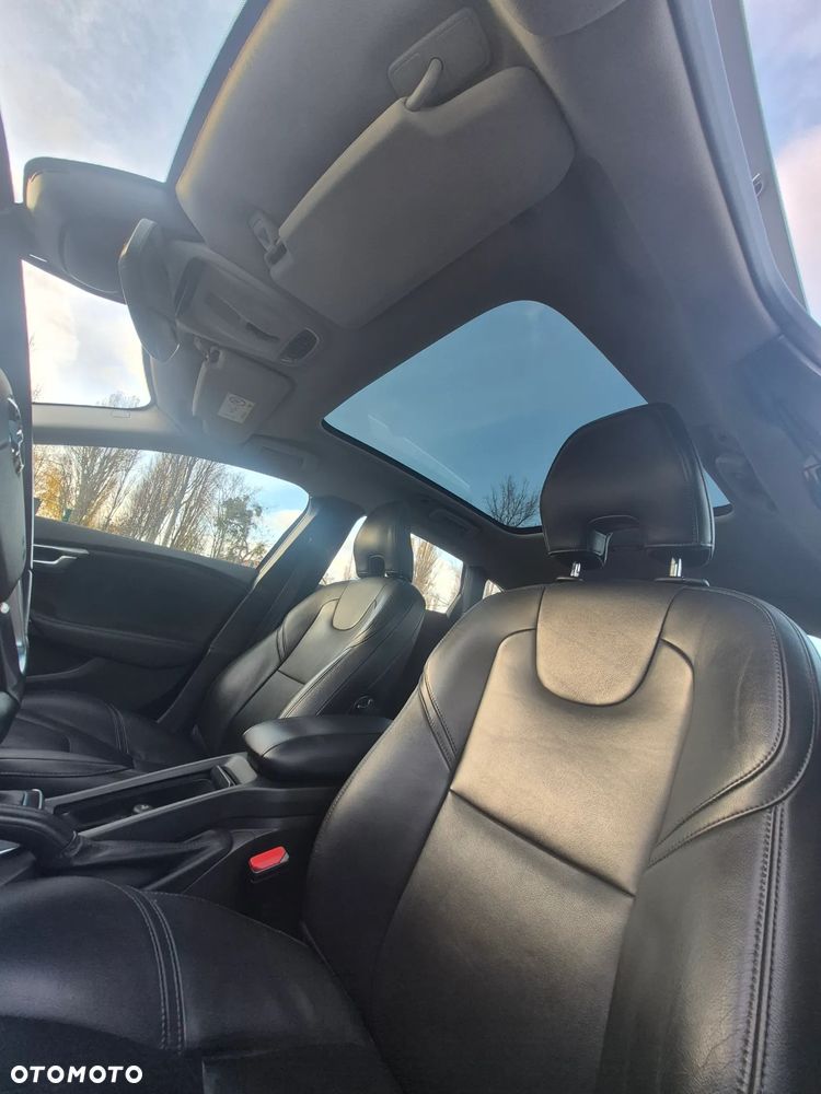 Volvo V40 D3 Inscription - 11