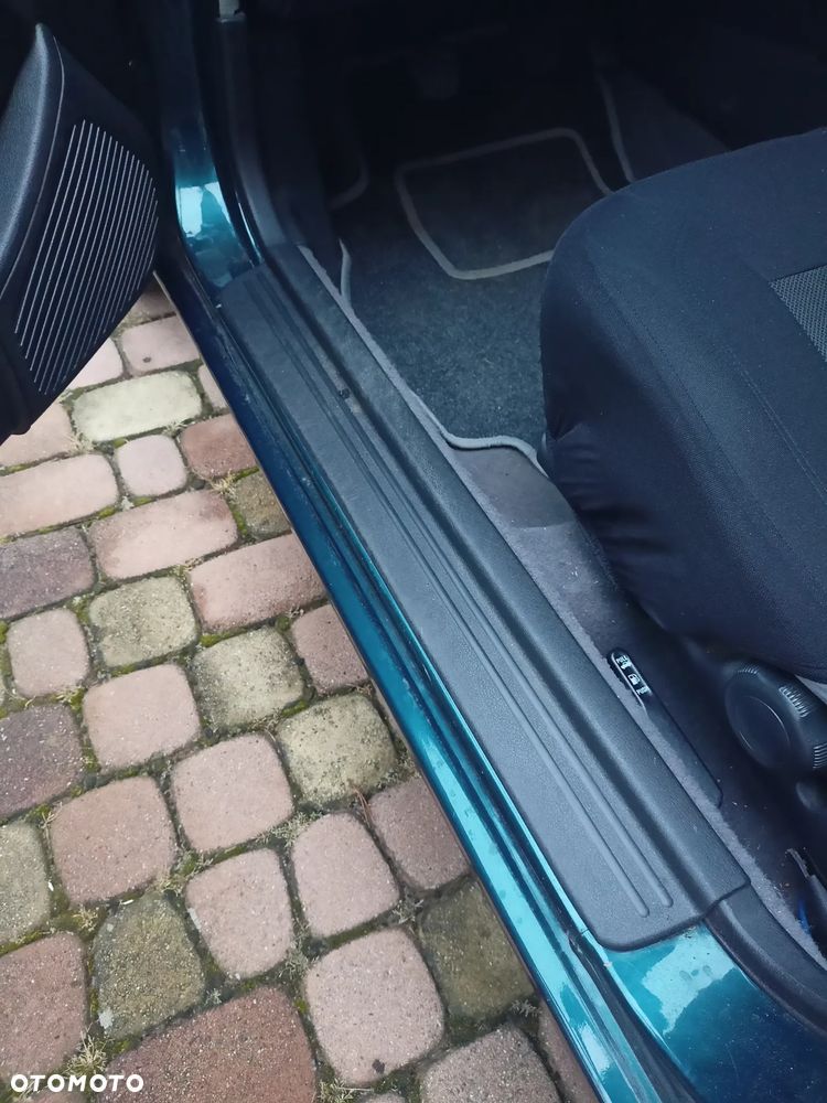 Nissan Primera - 25