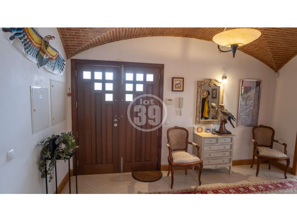 Excelente moradia com 4 quartos, garagem, piscina e jardins. - Grande imagem: 4/40