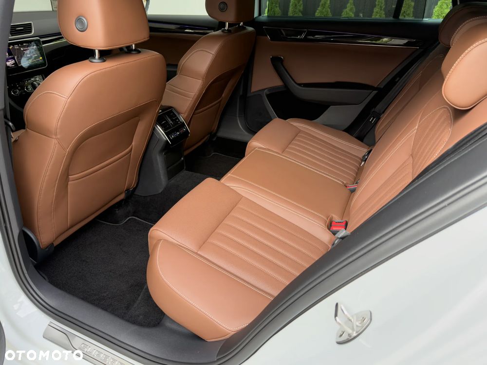 Skoda Superb 2.0 TDI 4x4 DSG L&K - 14