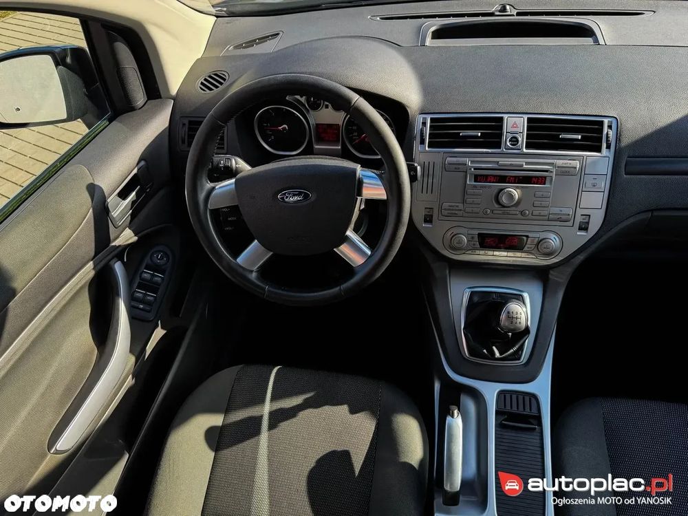 Ford Kuga 2.0 TDCi 4x4 Titanium - 37