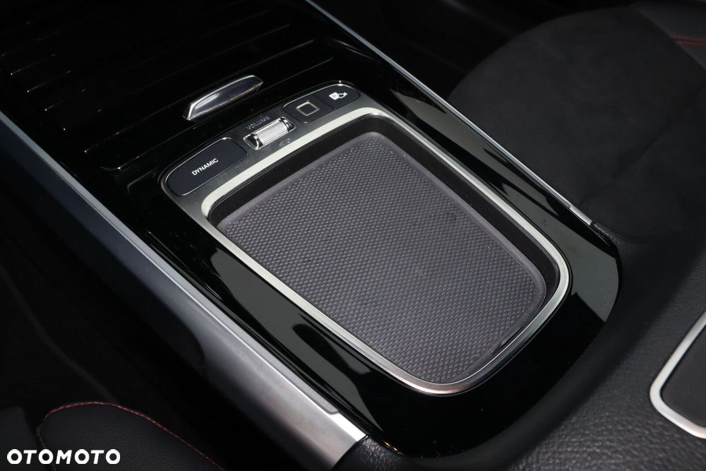 Mercedes-Benz GLB 200 AMG Line 7G-DCT - 13