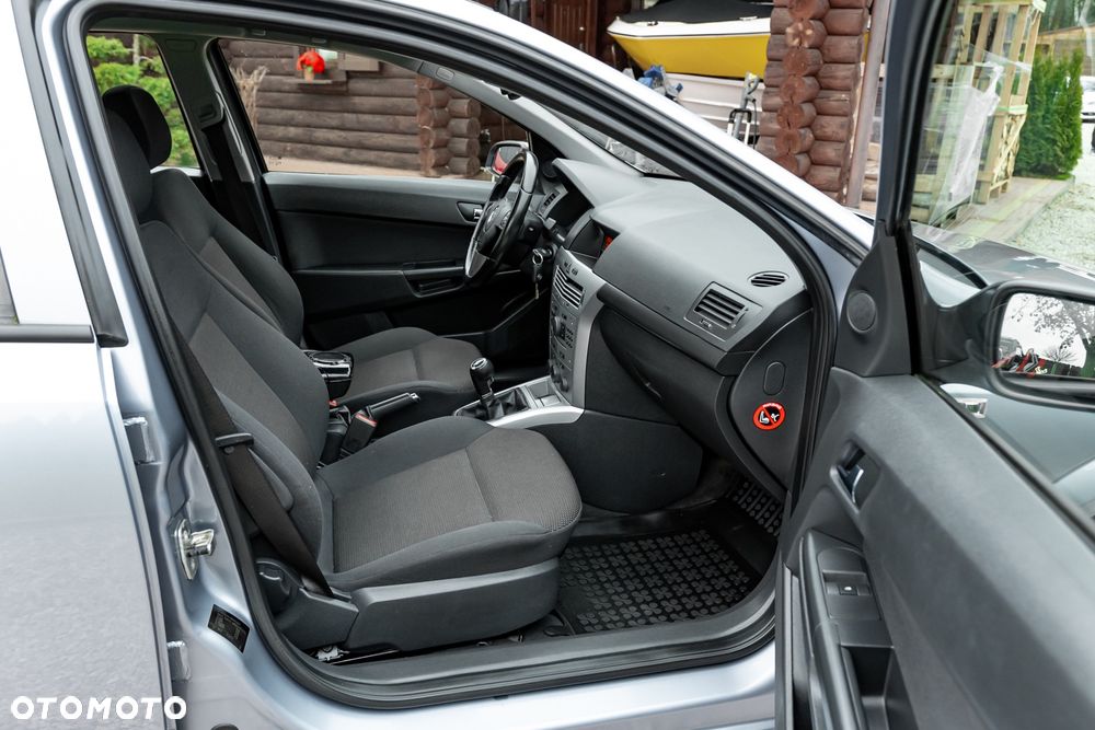 Opel Astra 1.4 Elegance - 23