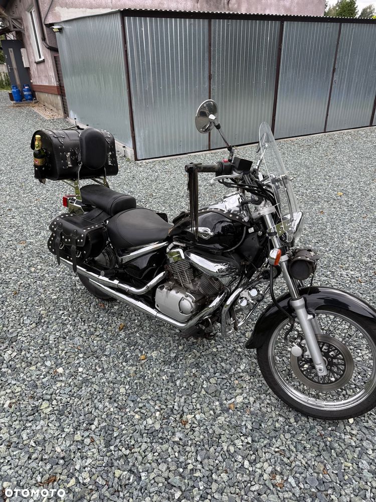 Suzuki Intruder - 4