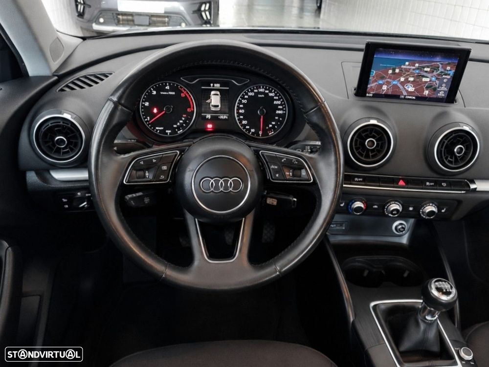 Audi A3 Sportback 1.6 TDI Design - 13