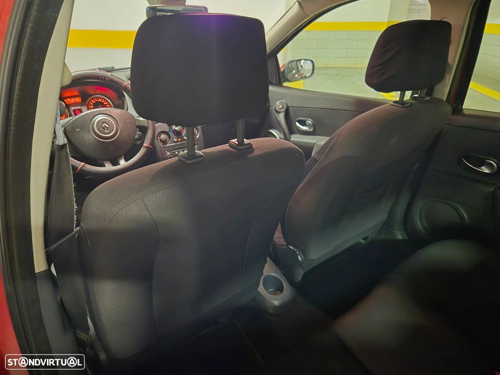 Renault Clio 1.2 16V Dynamique - 27