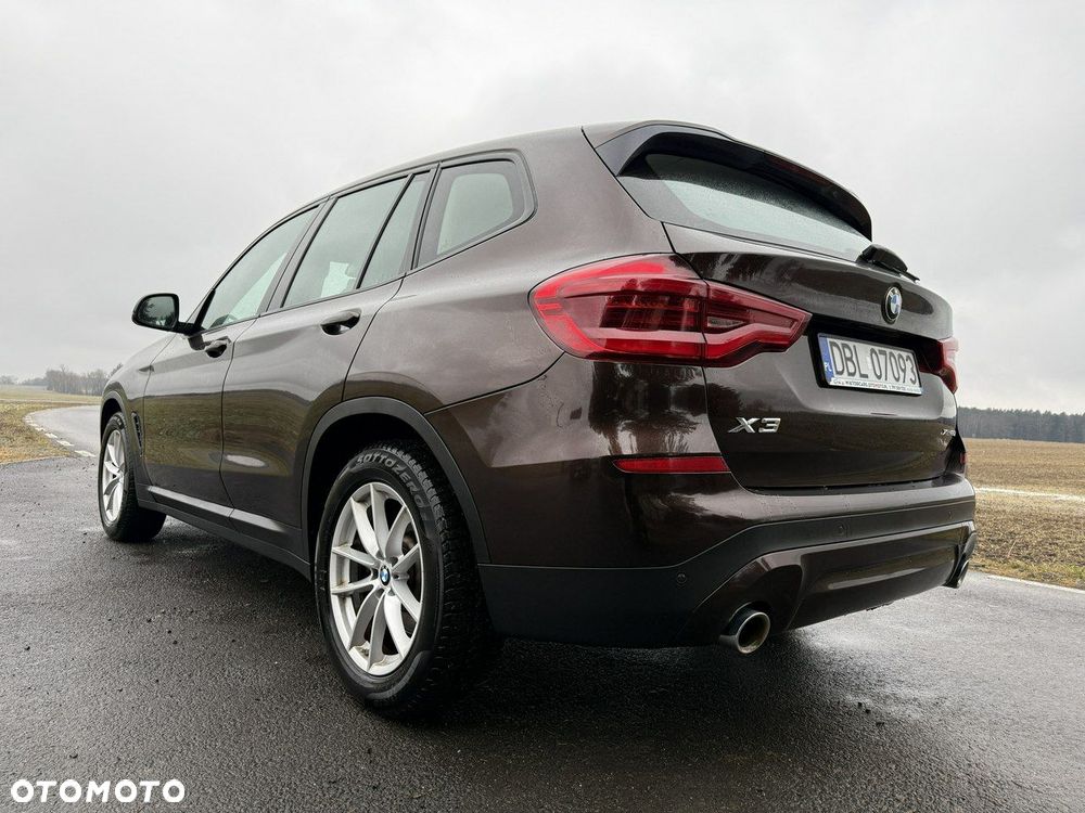 BMW X3 xDrive20i Advantage - 6