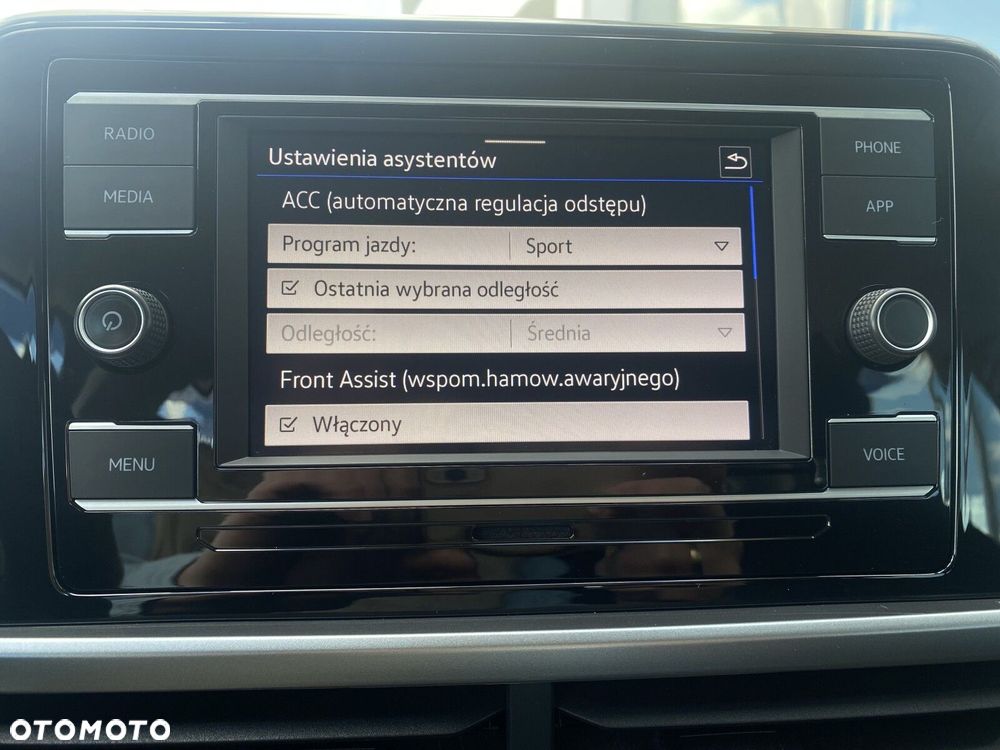 Volkswagen T-Roc 1.5 TSI Life - 15