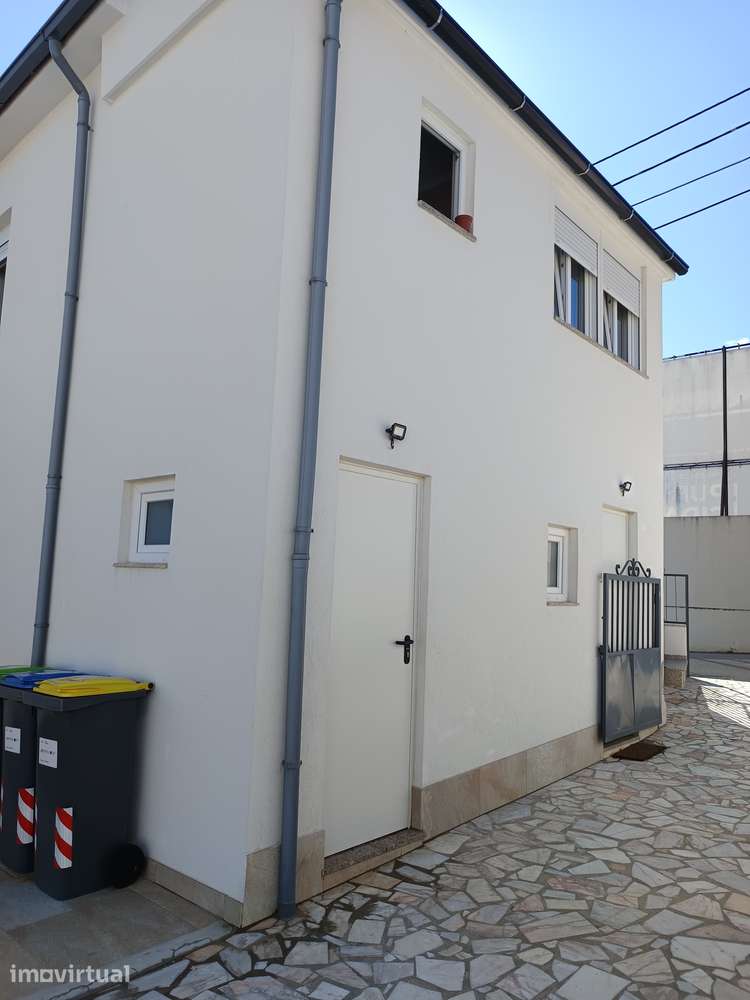 Andar Moradia T3 Isolada com Terraço e Lugar de Garagem - Grande imagem: 3/21