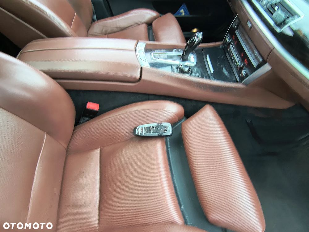 BMW 5GT 535i - 10