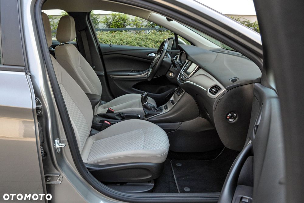 Opel Astra - 11