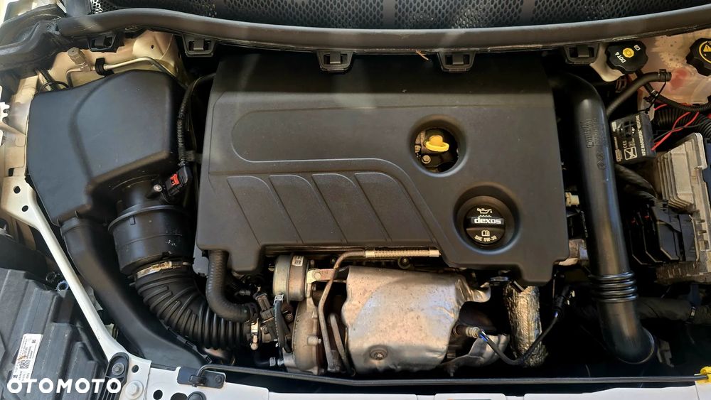 Opel Astra 1.6 Turbo Start/Stop Dynamic - 32