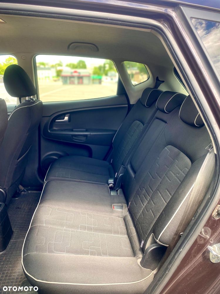 Kia Venga 1.6 L - 5