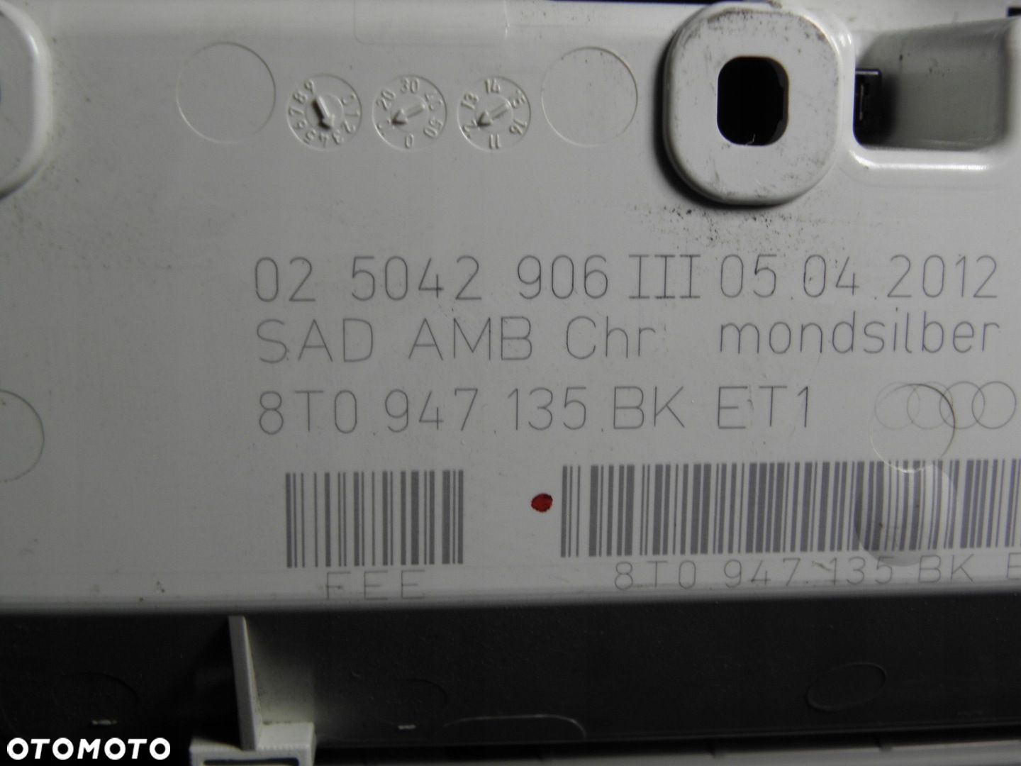 AUDI A4 B8 // LAMPKA SCHOWEK PANEL PODSUFITKI PANORAMA 8T0947135BK - 5