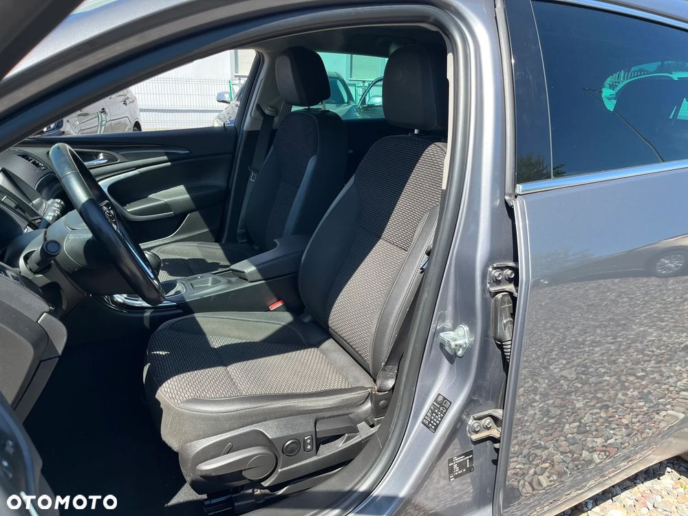 Opel Insignia - 16