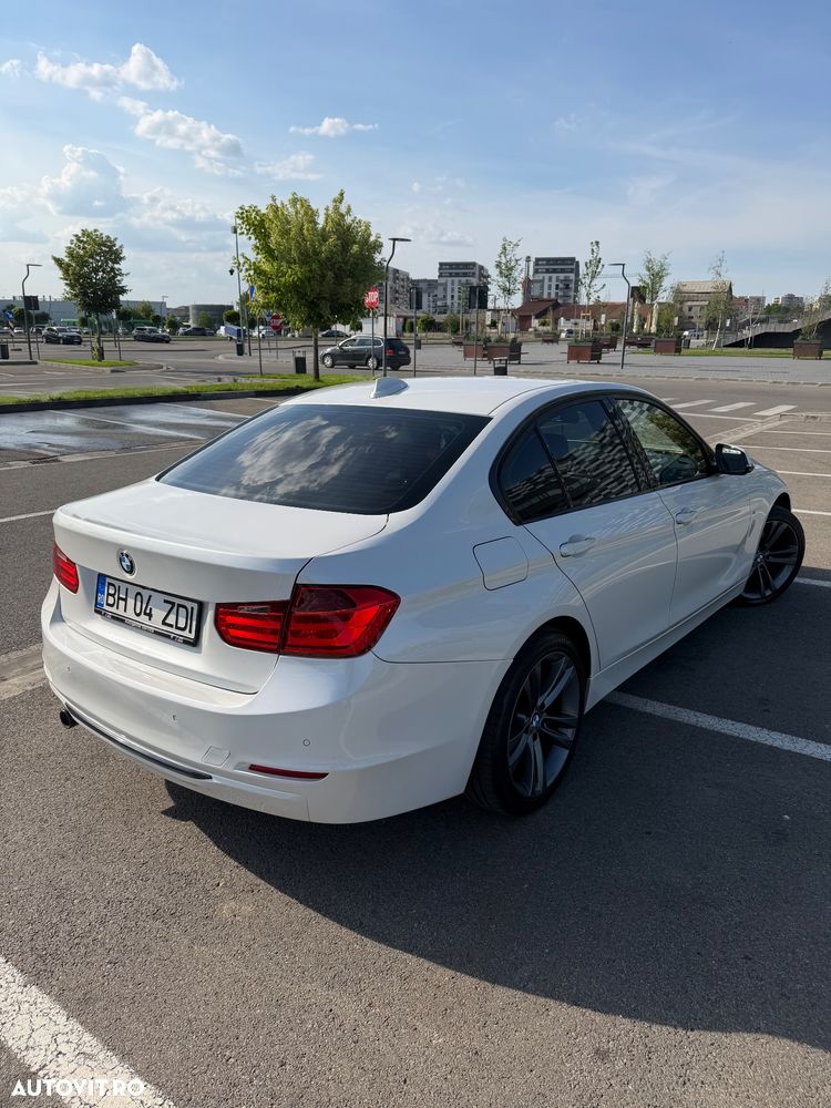 BMW Seria 3 320d Sport-Aut. Sport Line - 2