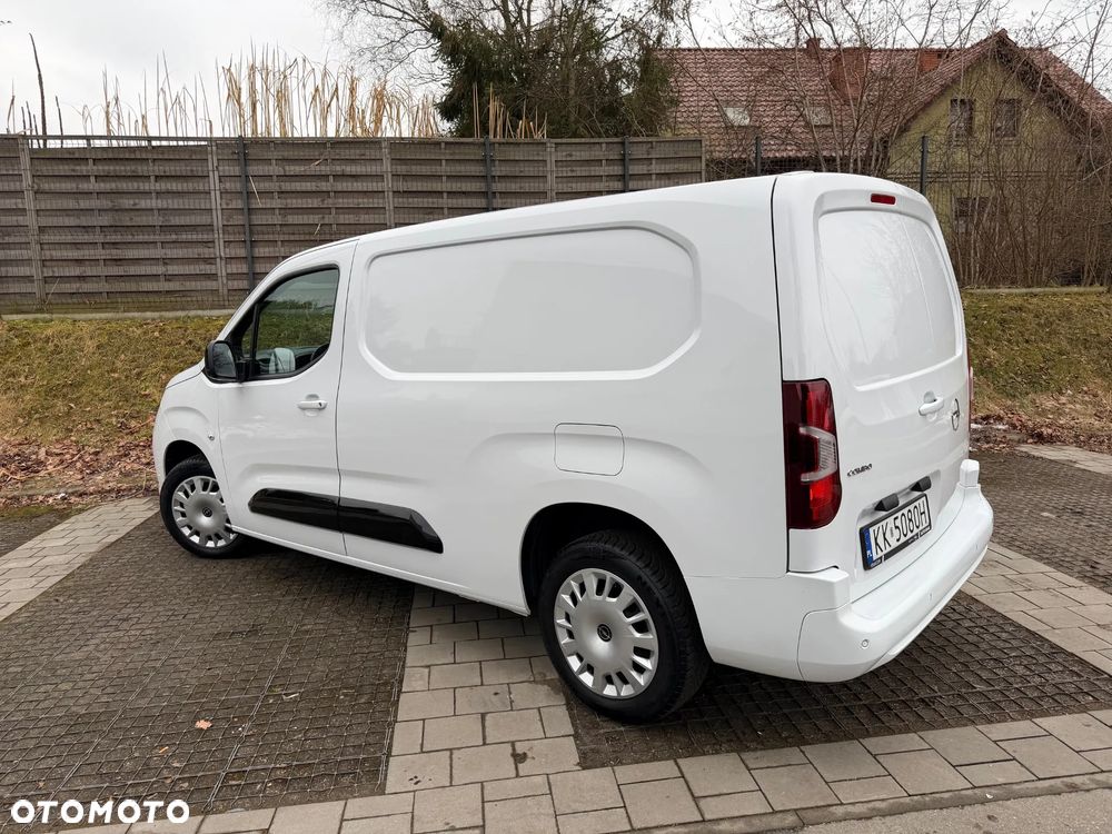 Opel COMBO - 11