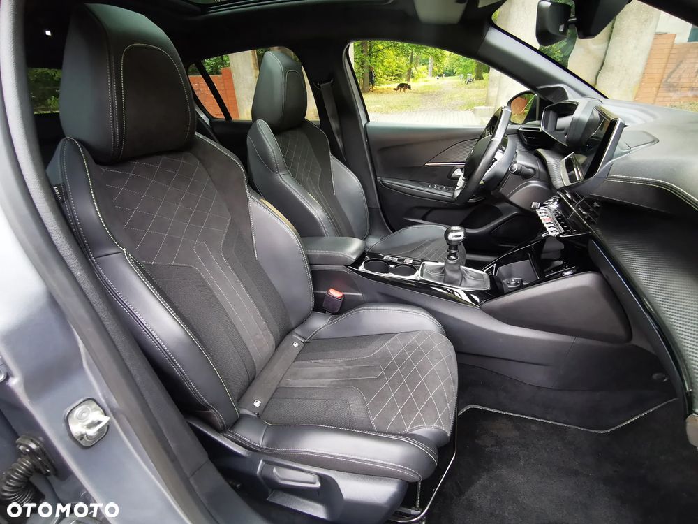 Peugeot 208 1.2 T Allure S&S - 18