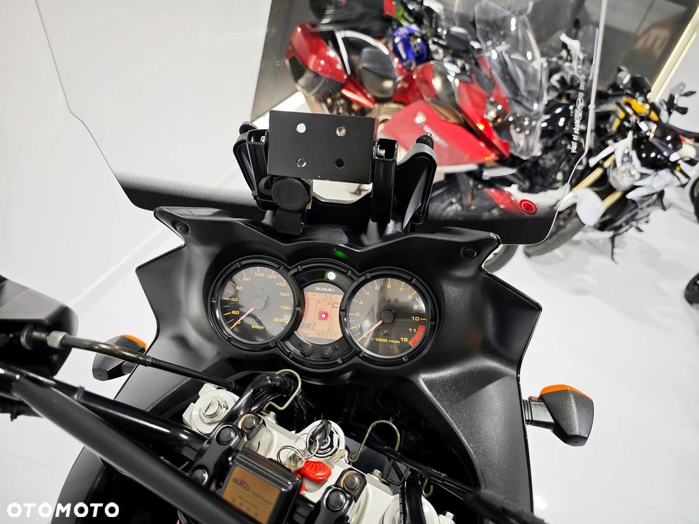 Suzuki V-STROM - 5