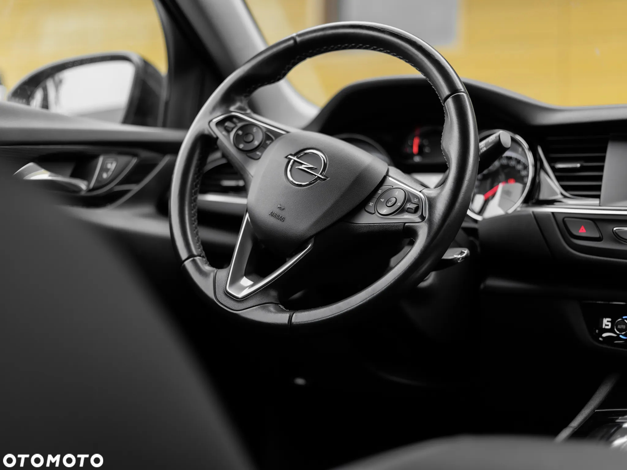 Opel Insignia 1.5 T Innovation S&S - 15