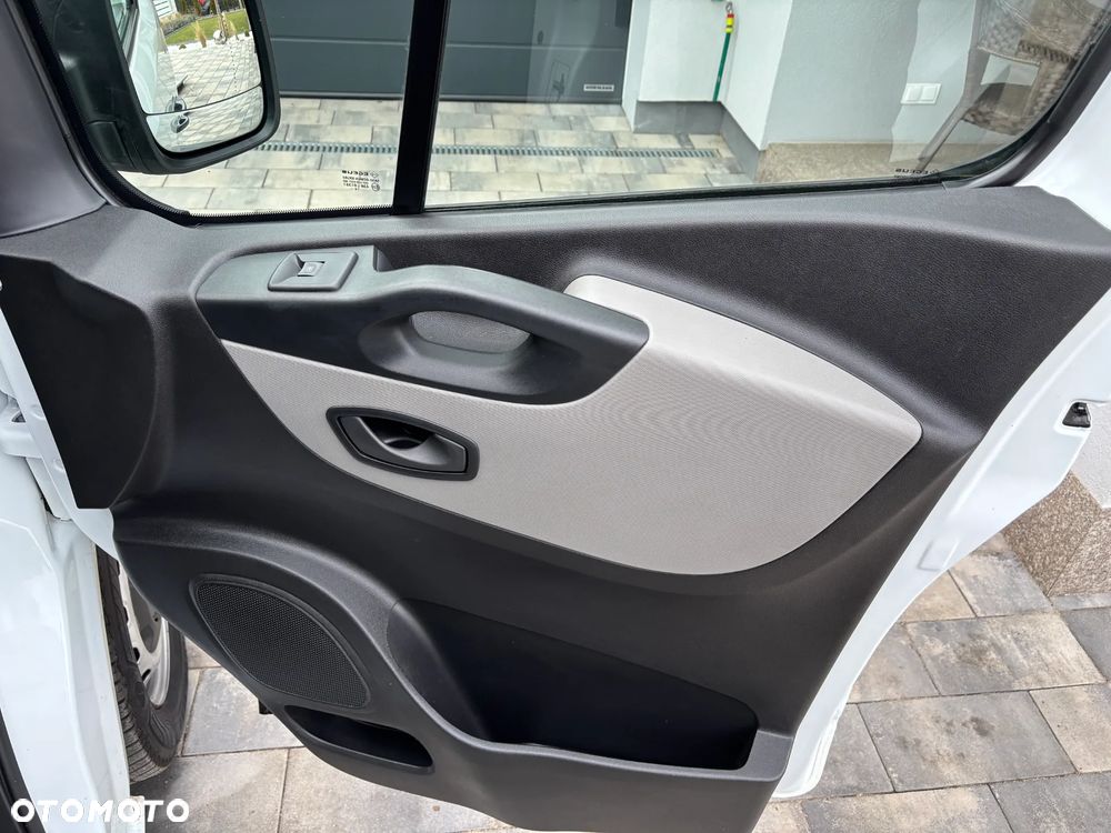 Renault Trafic - 21