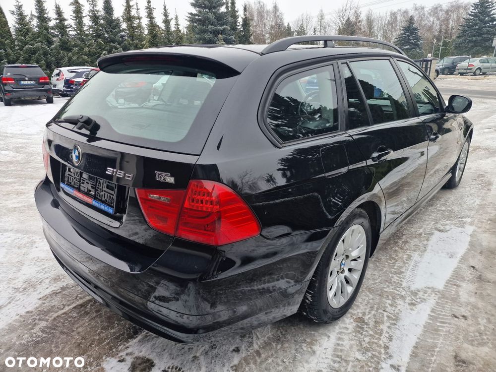 BMW Seria 3 318d DPF - 8