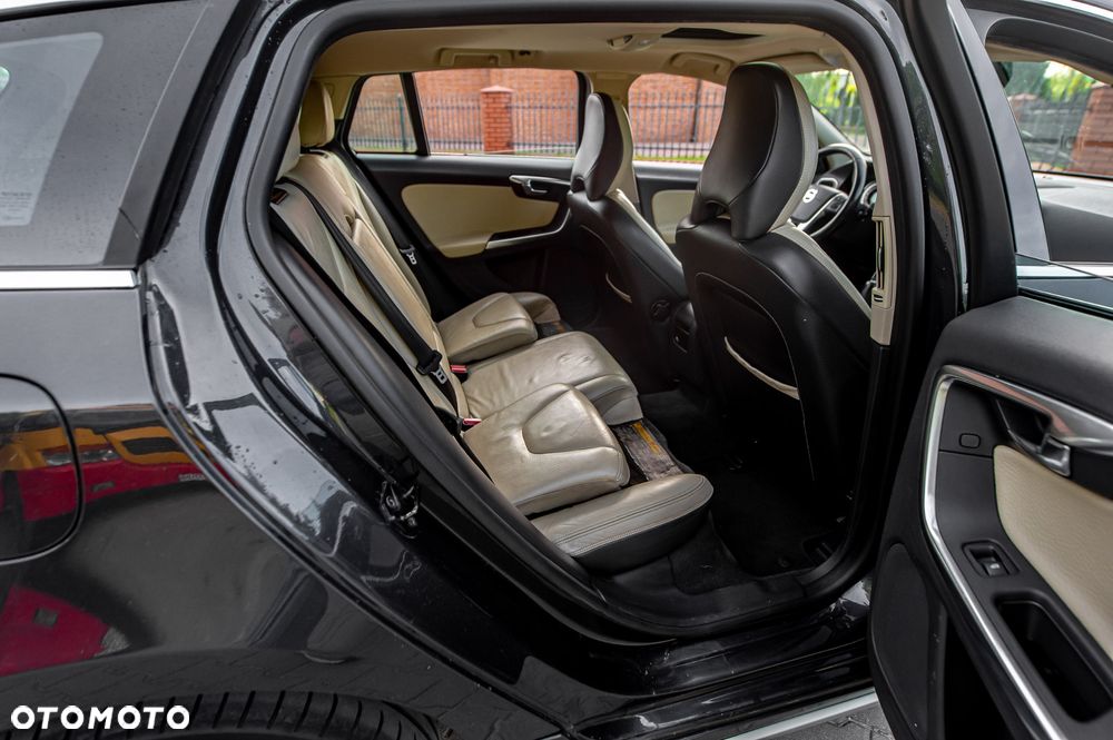 Volvo V60 D3 Geartronic RDesign - 21