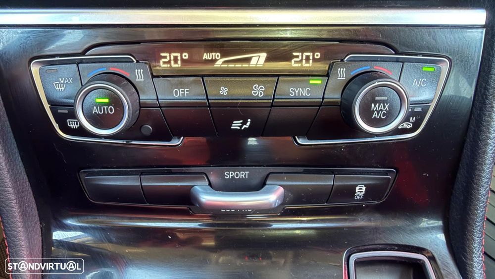 BMW 218 Active Tourer d Line Sport - 24