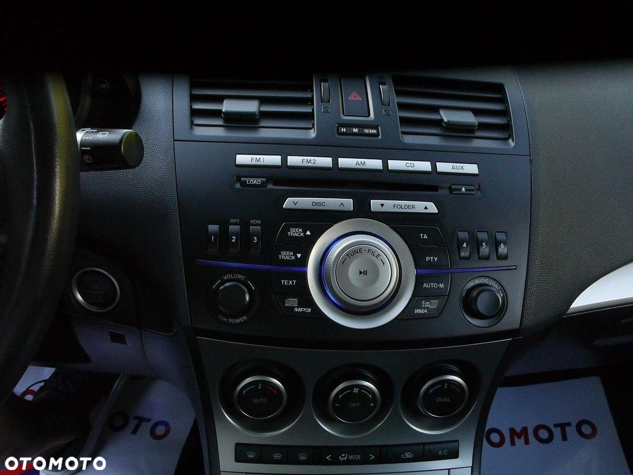 Mazda 3 2.0 Exclusive + - 22