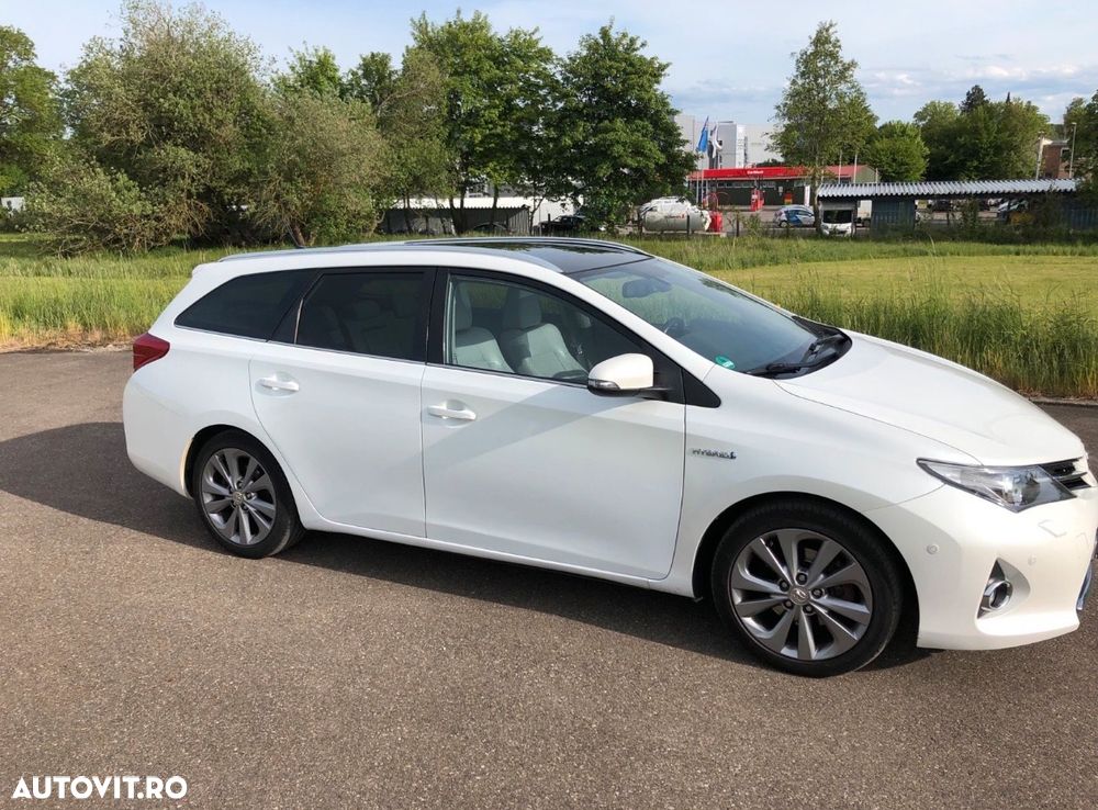 Toyota Auris - 4