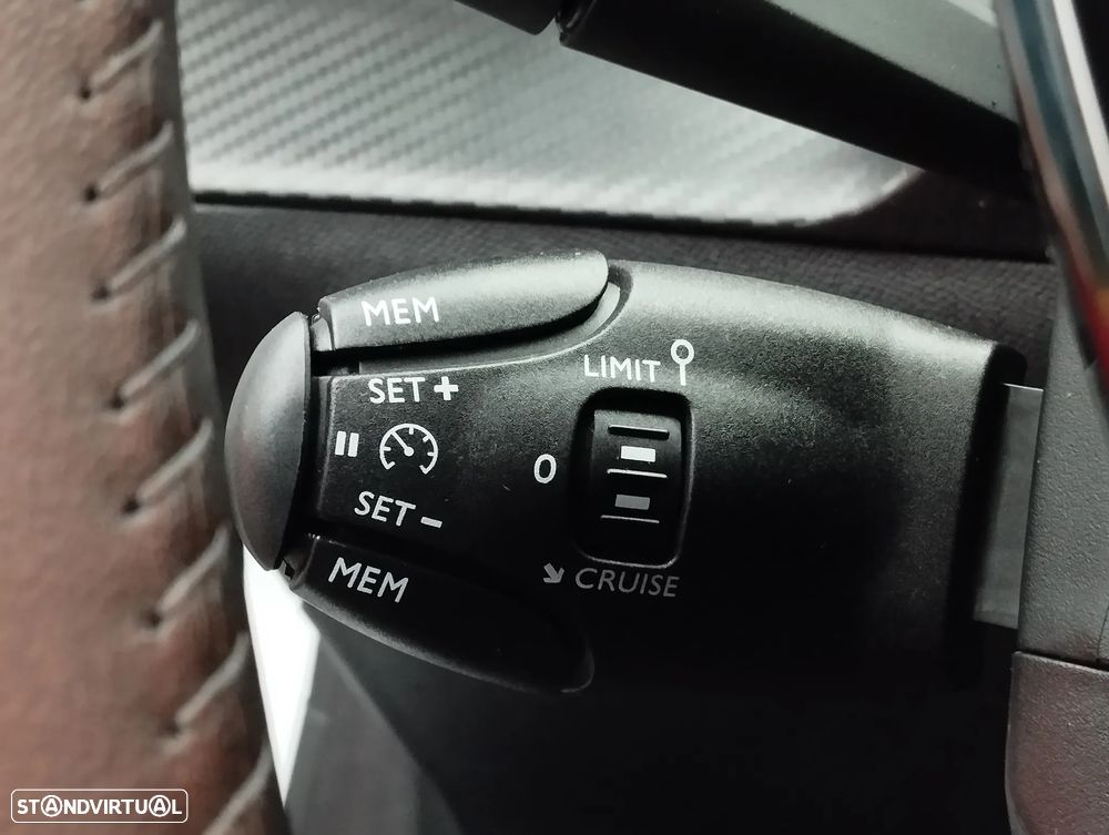 Peugeot 208 1.2 PureTech Active Pack - 18