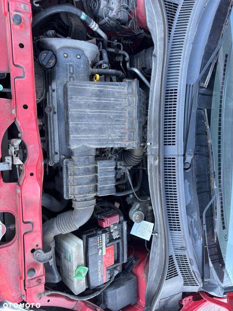 Suzuki Swift 1.3 Club - 8