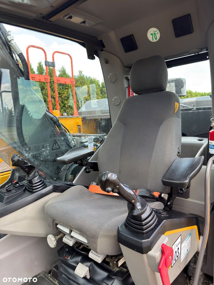 Volvo EC 250 EL - 35