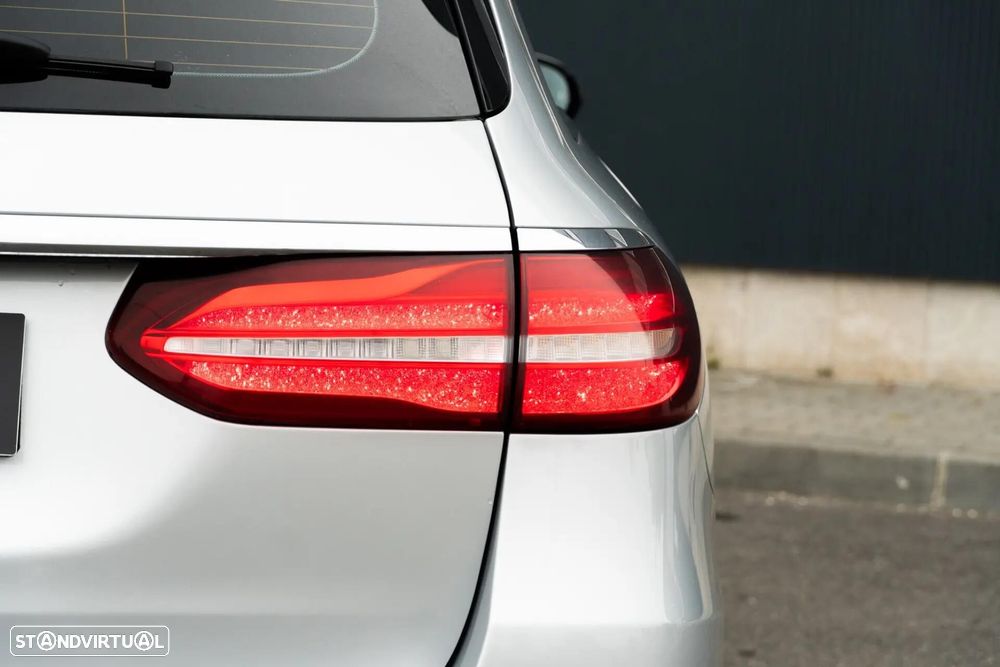 Mercedes-Benz E 220 - 37