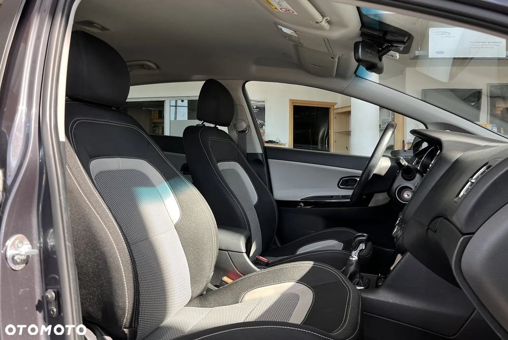 Kia Ceed 1.6 GDI Business Line - 25