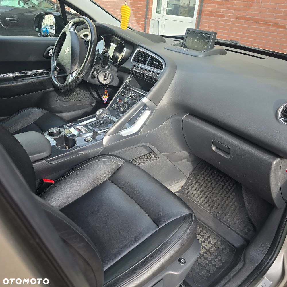 Peugeot 3008 2.0 HDi HYbrid4 - 3