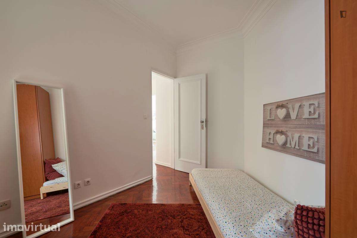 Quarto - localizado em Arroios Lisbon - Grande imagem: 4/23