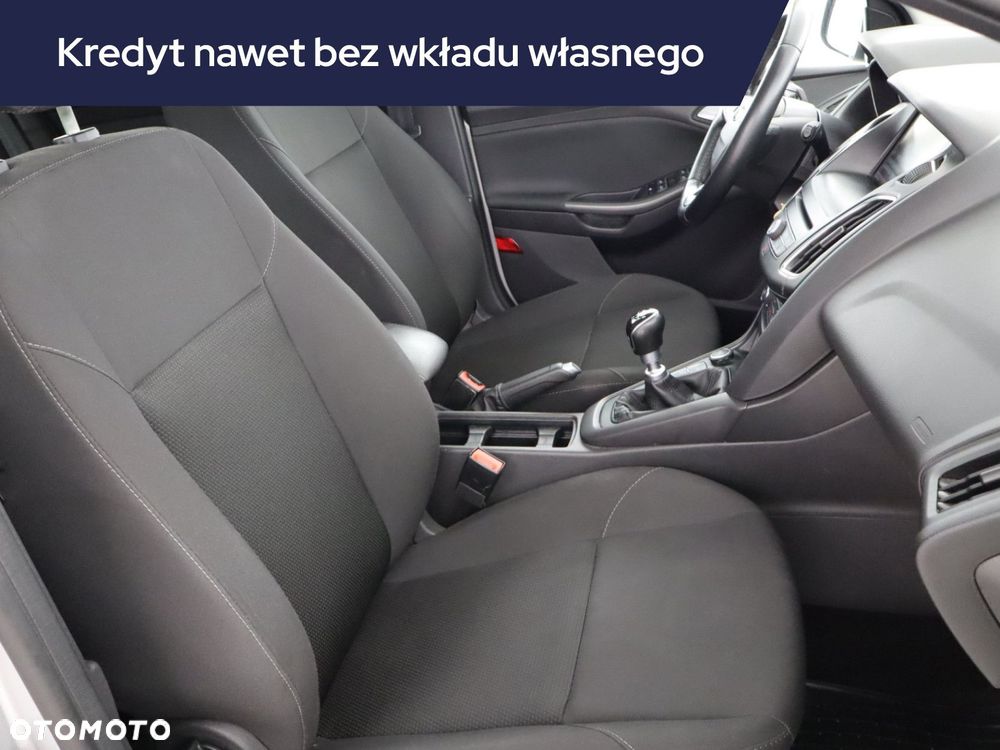 Ford Focus SW - 11