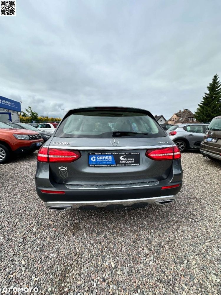 Mercedes-Benz Klasa E 220 d 4-Matic All-Terrain Exclusive - 16