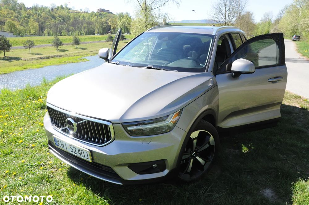 Volvo XC 40 T5 AWD Geartronic Momentum - 2